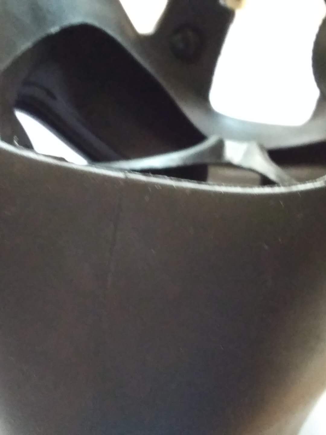 毛刺